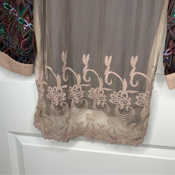 Gimmicks by BKE Lace Top - Picture 7 of 11